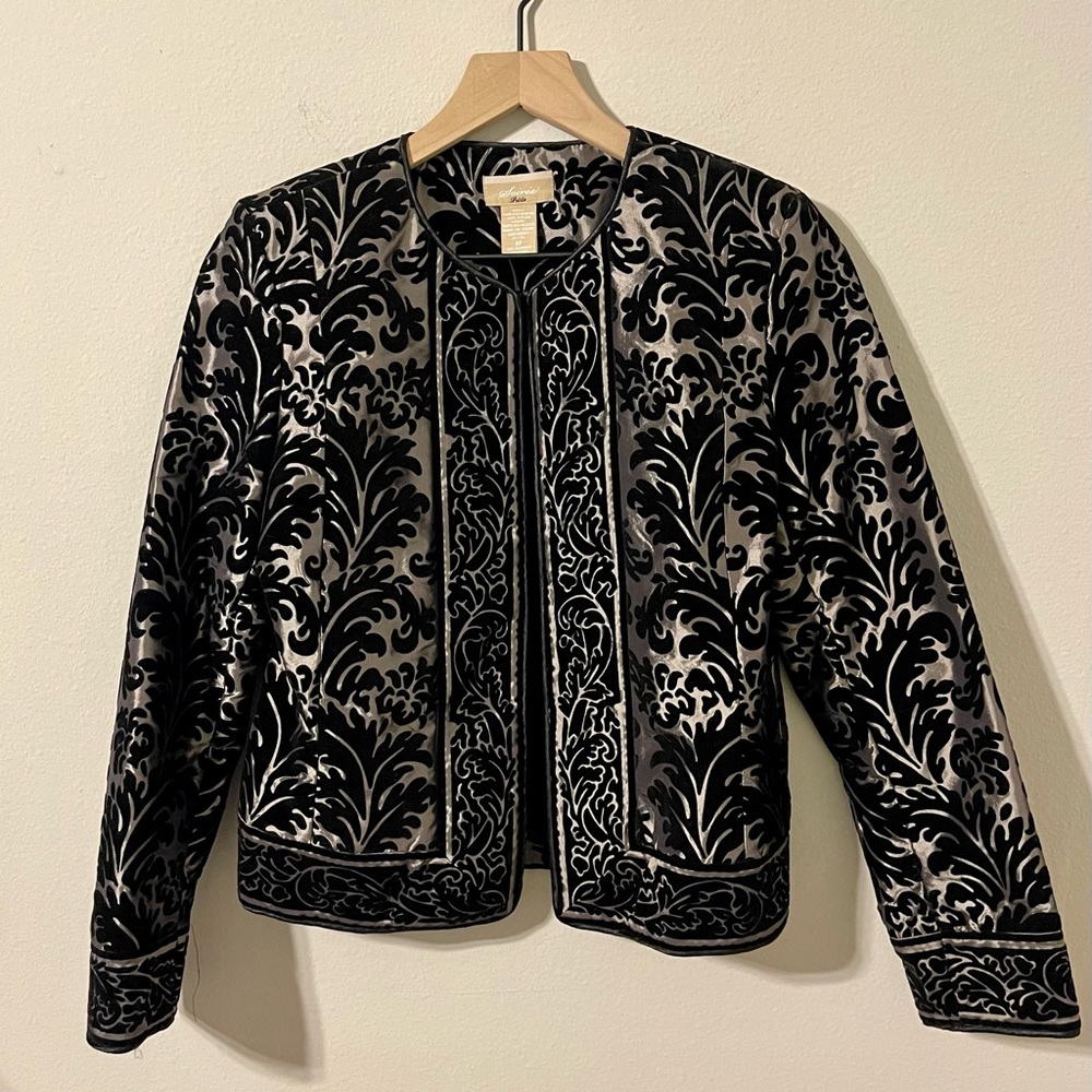 Black Soiree Floral Patterned Long-sleeved Blazer Sz 8P